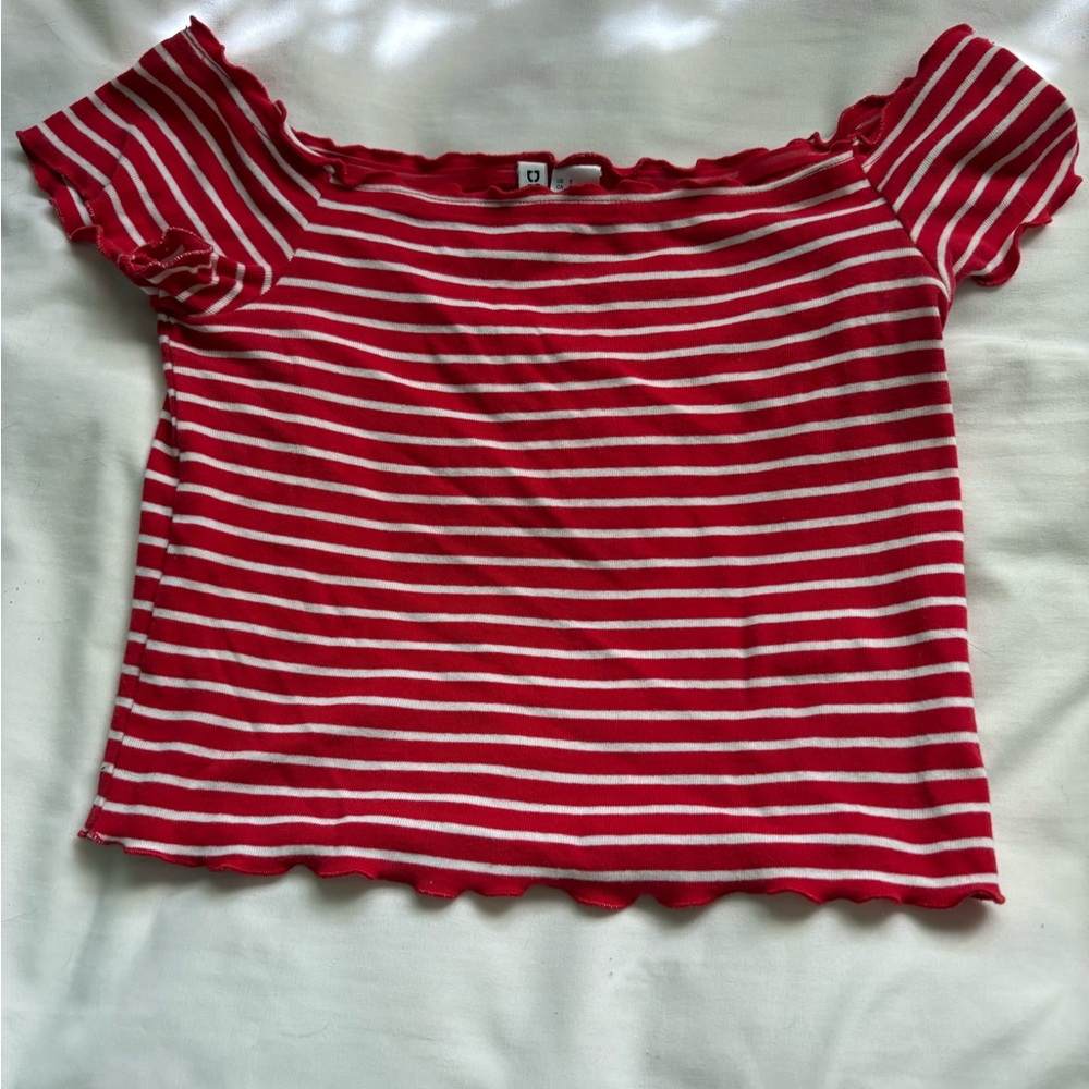 H&M Red Ruffled Crop Blouse